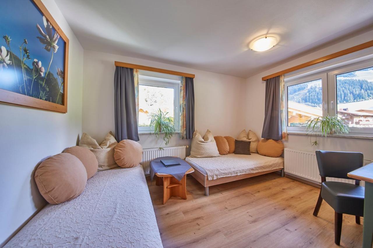 Am Zwoelferkogel Aparthotel Saalbach-Hinterglemm